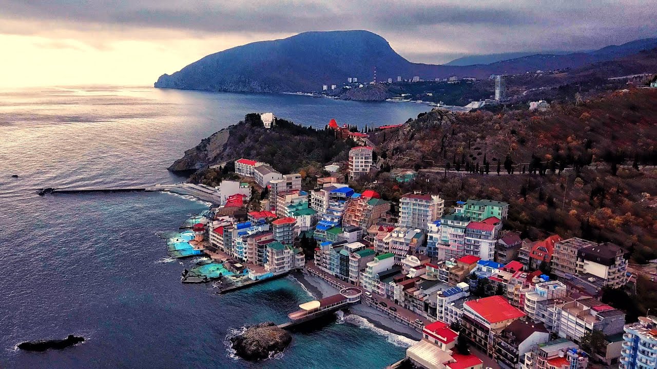 Подробнее о статье УТЁС — самый итальянский городок Крыма. Посёлок в Крыму который либо любят, либо ненавидят.